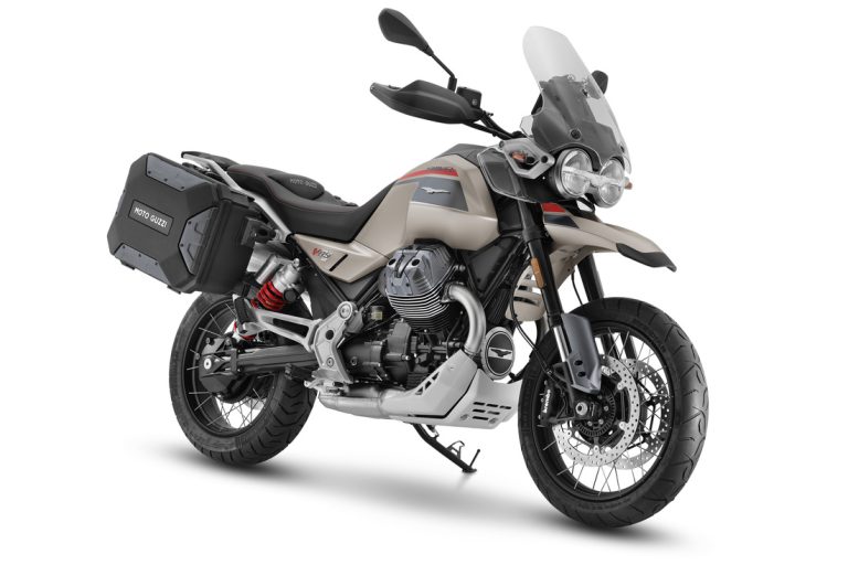 Moto-Guzzi_V85-TT-Travel_Bronzo-Deserto_3-4-ant-dx_cav-1100x733